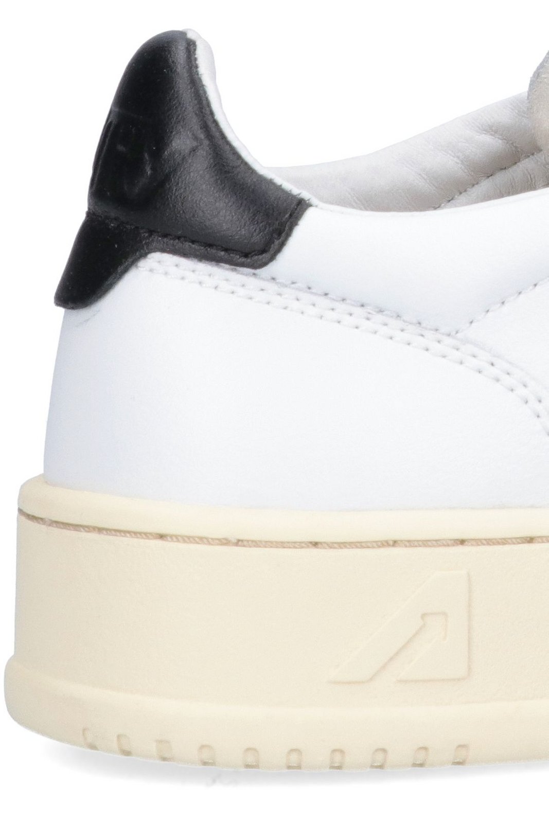 Autry Medalist Lace-Up Sneakers