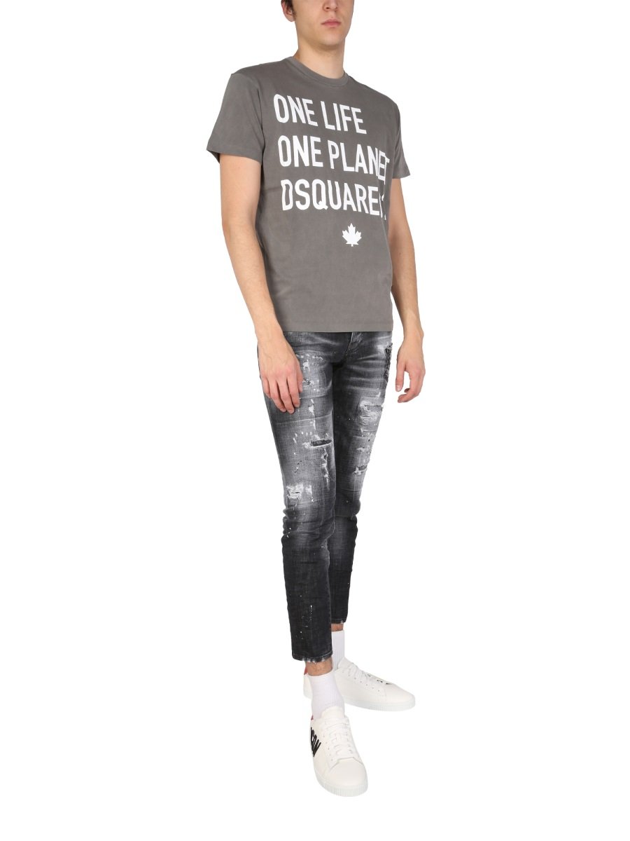 Dsquared2 Slogan Print Crewneck T-Shirt 6 Dsquared2 Slogan Print Crewneck T-Shirt
