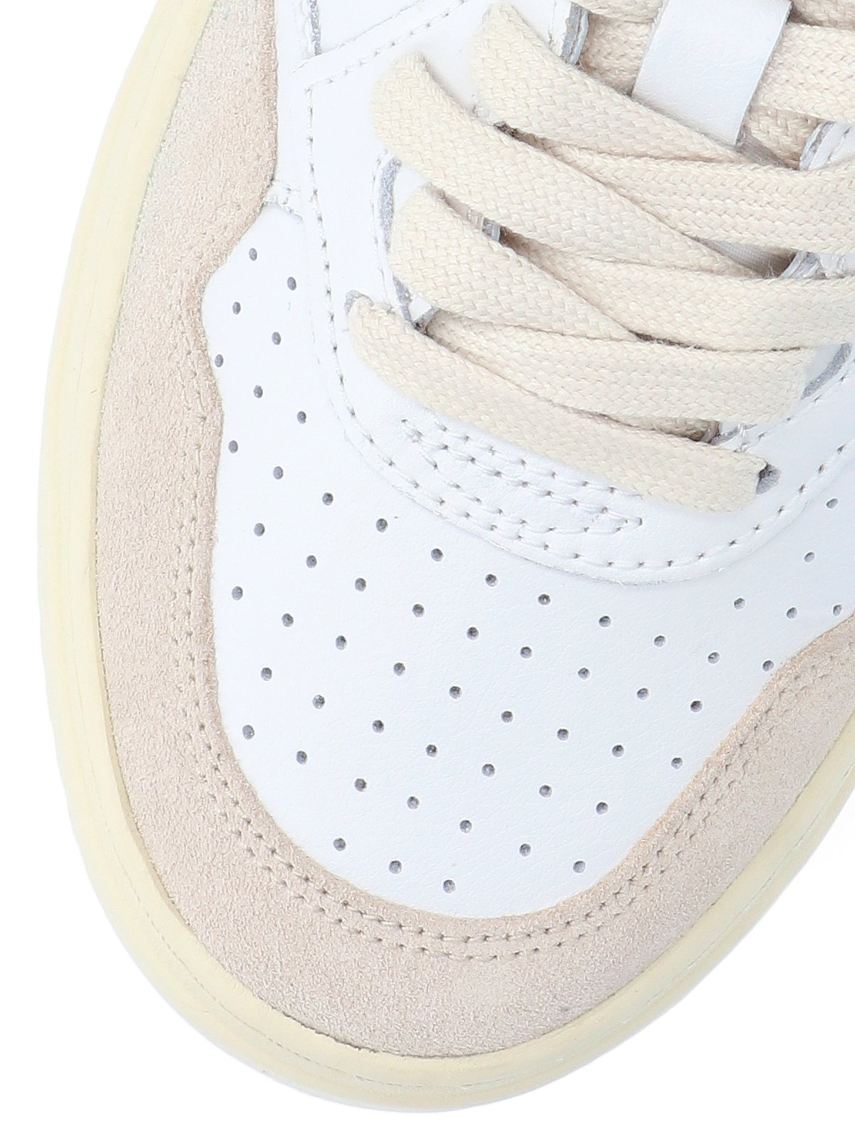 Autry Medalist Low-Top Sneakers